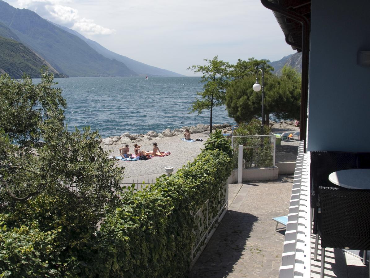 Casa Toblini Al Lago On The Beach Torbole Sul Garda Buitenkant foto