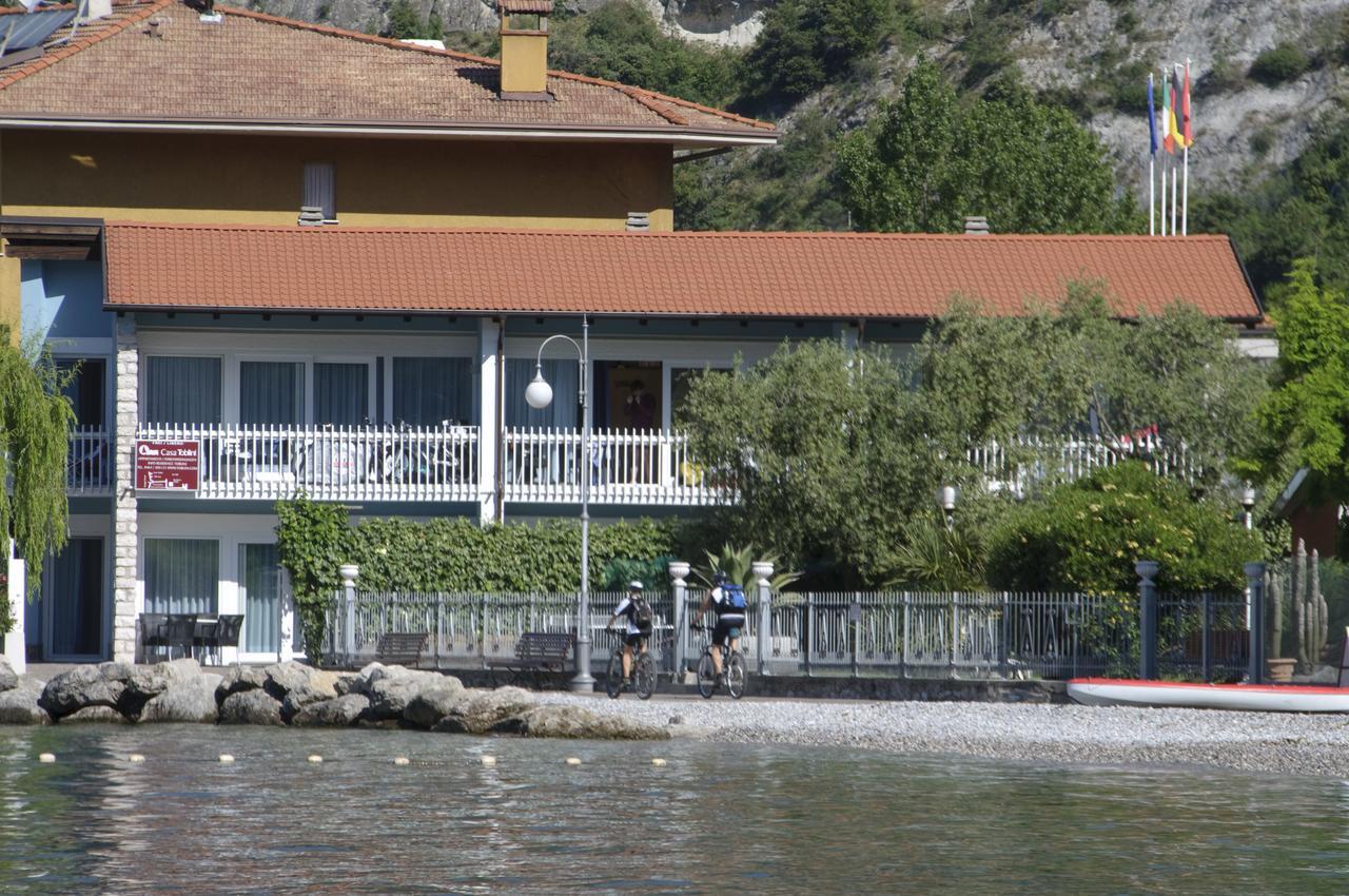 Casa Toblini Al Lago On The Beach Torbole Sul Garda Buitenkant foto