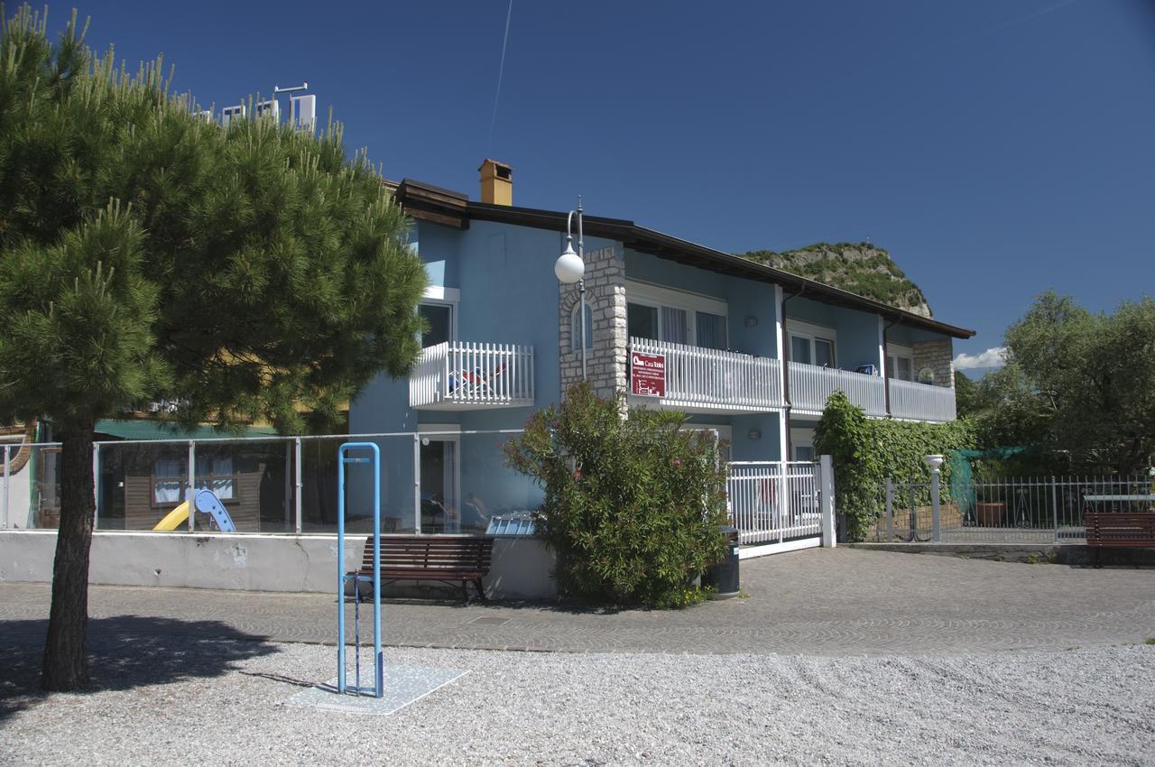 Casa Toblini Al Lago On The Beach Torbole Sul Garda Buitenkant foto